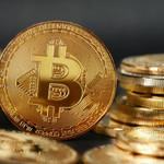 Chờ tin vui từ Mỹ, giá Bitcoin tiến sát đỉnh lịch sử