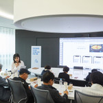 Đón đầu xu hướng kinh tế bạc, Hàn Quốc triển khai học viện công nghệ dành cho người cao tuổi