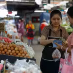 Thái Lan huy động các tập đoàn tỷ phú giảm giá hàng hóa để hạ nhiệt chi phí sinh hoạt