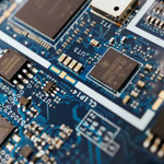 Samsung và SK Hynix “thoát” thuế chip 100% của Mỹ
