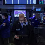 S&P 500 và Nasdaq phục hồi, giá dầu hạ nhiệt