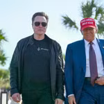 Tổng thống Mỹ Donald Trump (bên phải) và CEO Tesla Elon Musk