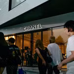 Gen Z Nhật Bản giàu lên nhờ chứng khoán