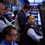 Căng thẳng Mỹ-Iran tái bùng phát, giá dầu tăng vọt 6%