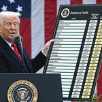 Phán quyết thương mại bị đình chỉ, chính quyền Trump có thêm thời gian phản công