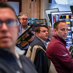 Phố Wall lao dốc vì bất ổn Trung Đông