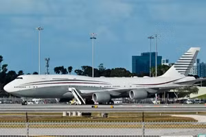 Hoa Kỳ chấp nhận dùng máy bay 400 triệu USD do hoàng gia Qatar tặng để sử dụng làm Không lực Một