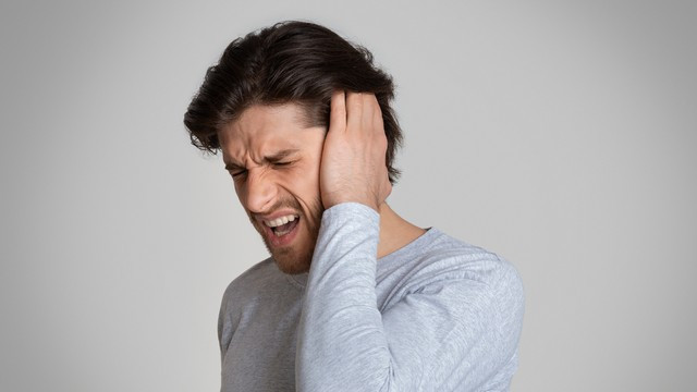 Ù tai trái gây khó chịu cho người mắc Ù tai trái gây khó chịu cho người mắc