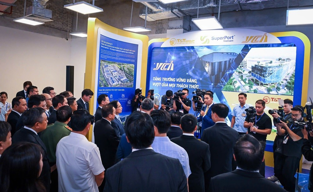 Tiếp tục đẩy mạnh ứng dụng AI, “siêu cảng” Việt Nam SuperPort™ của T&T Group gây ấn tượng mạnh tại VIIE 2025 anh-4-1.jpg
