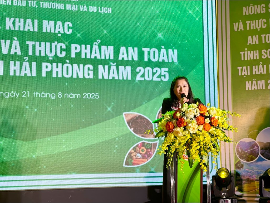Bà Lê Thị Hồng Anh, Giám đốc Trung tâm Xúc tiến Đầu tư, Thương mại và Du lịch tỉnh Sơn La phát biểu screenshot-2025-08-22-174802.jpg
