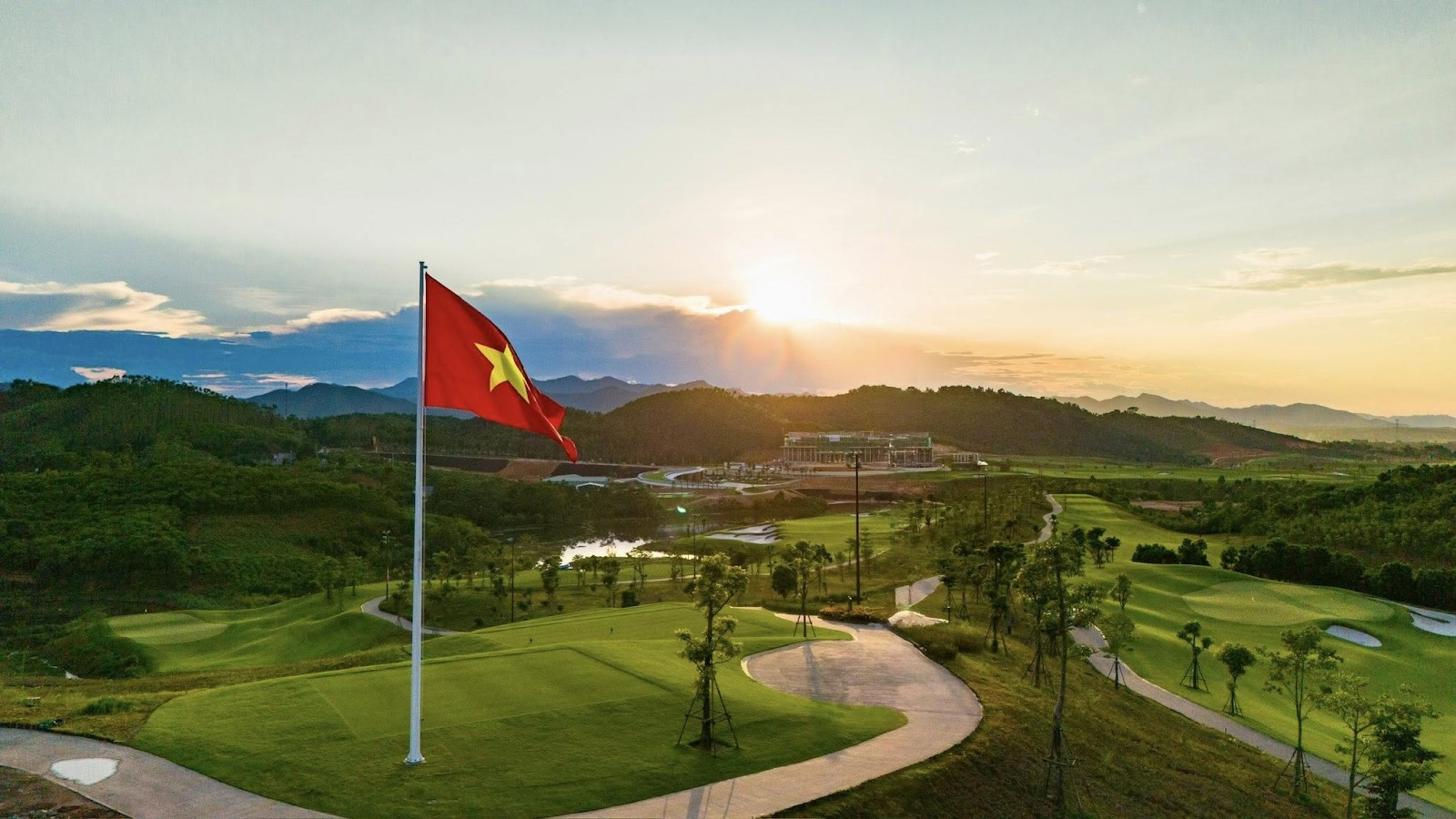 Sân Văn Lang Empire T&T Golf Club 89.jpg