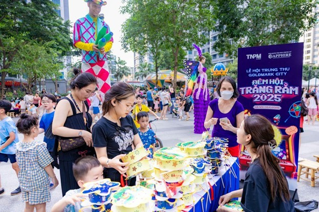 Những hoạt động gắn kết cộng đồng sáng tạo mang đến trải nghiệm vui tươi và kết nối cho cư dân các khu đô thị ROX anh-2-7.jpg