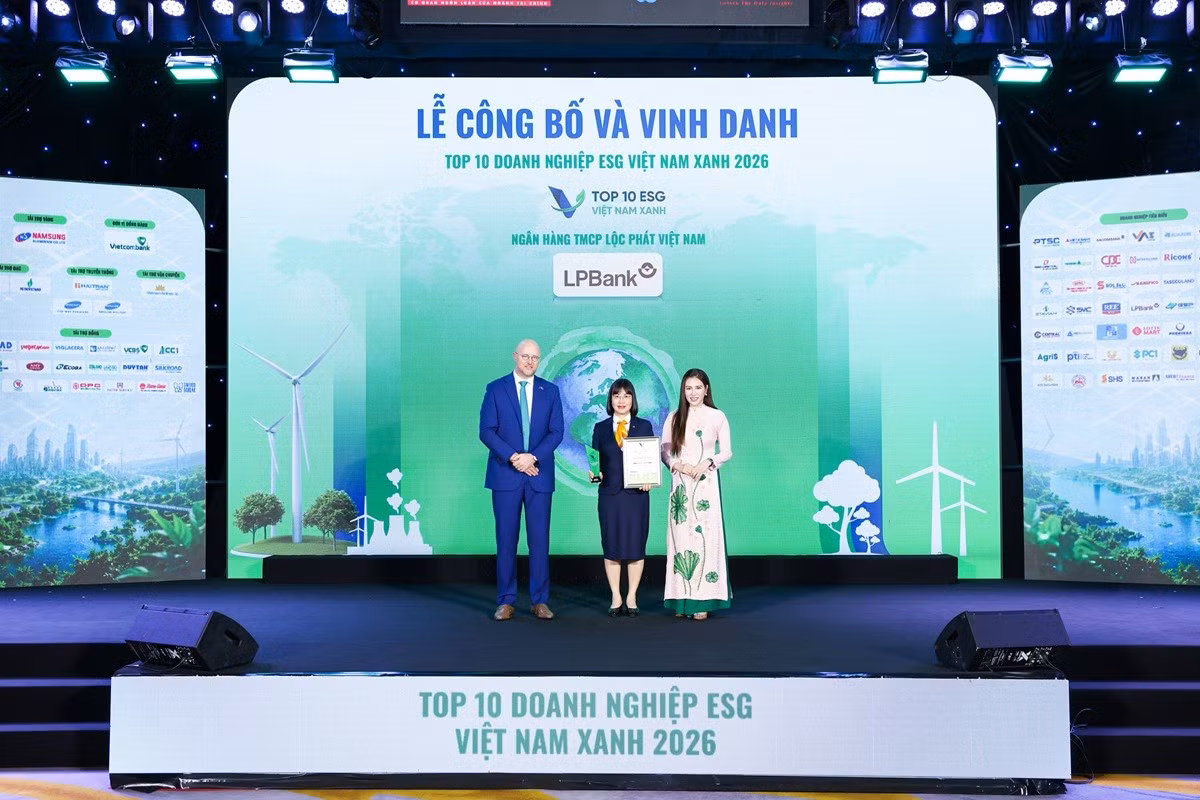 lpbank-esg-2.jpg