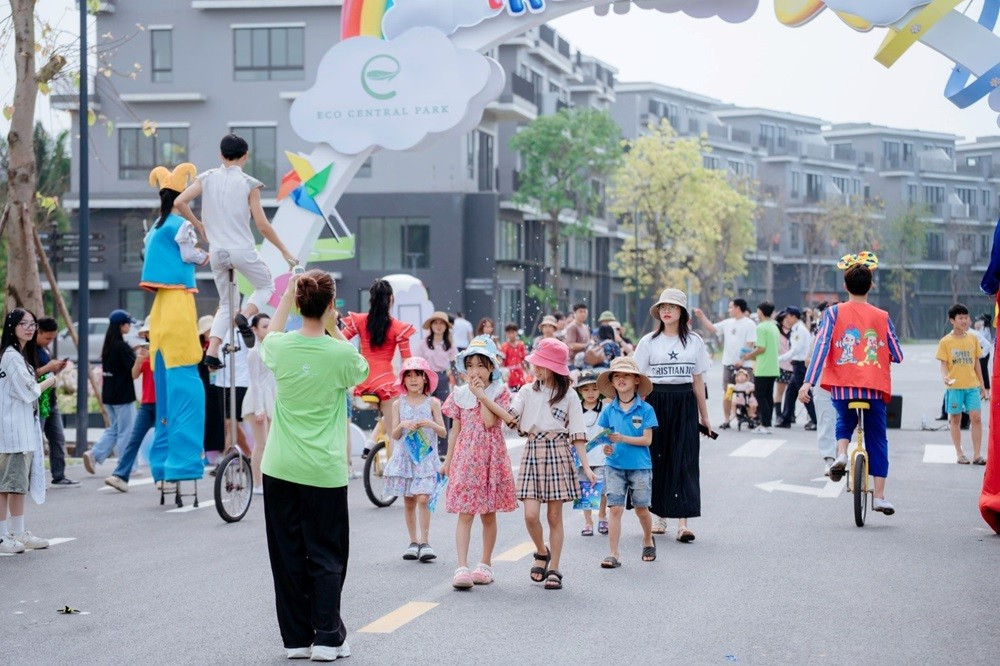 Eco Central Park thu hút trẻ nhỏ với nhiều hoạt động thú vị t1.jpg