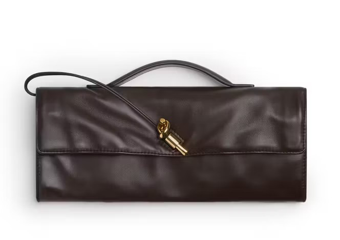 chiec-tui-xach-andiamo-clutch-cua-bottega-veneta.png