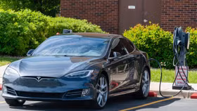 Vì sao các "ông lớn" xe điện chưa vào thị trường Việt?