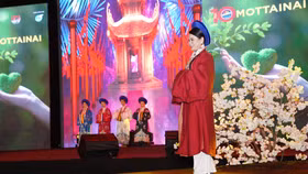 CEO Cẩm Tú trong trang phục Cổ phục Việt tại Gala Mottainai 2023