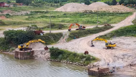 Hà Nội yêu cầu rà soát 3 mỏ cát Liên Mạc, Châu Sơn và Tây Đằng - Minh Châu