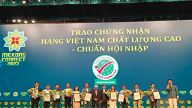 Điện Quang nhận danh hiệu “Hàng Việt Nam chất lượng cao – Chuẩn hội nhập”