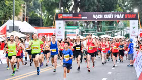 Giải chạy quốc tế Techcombank Marathon thu hút nhiều vận động viên quốc tế