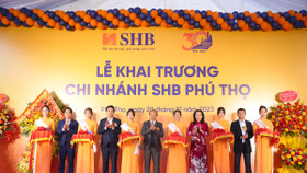 SHB Phú Thọ gia nhập thị trường tài chính địa bàn tỉnh Phú Thọ, hứa hẹn sẽ phục vụ tốt hơn thị trường dịch vụ ngân hàng bán lẻ đầy tiềm năng khu vực Đông Bắc Bộ