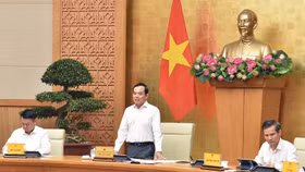 Phó Thủ tướng Trần Lưu Quang đánh giá cao công tác phòng chống buôn lậu, gian lận thương mại