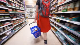 Tình trạng lạm phát và khó khăn trong kinh tế đã khiến nhiều người dân Anh thậm chí phải bỏ bữa để tiết kiệm chi phí