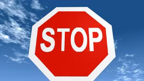 Nhiều mã cổ phiếu bị chuyển sang diện hạn chế giao dịch trong tháng 5