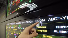 Cổ phiếu DPC, POM và QBS tái xuất trên sàn UPCoM