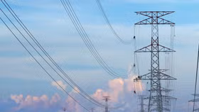 Ngành điện vẫn chìm trong “bóng tối”