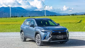 Toyota Corolla Cross: Từ tân binh đến nhà vô địch rồi "thất thế" tại thị trường Việt Nam