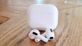 AirPods Air 4 thiết kế nhỏ gọn, tiện lợi