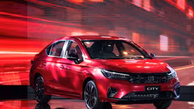 Hết ưu đãi 50% lệ phí trước bạ, các hãng đồng loạt tung “tuyệt chiêu” để hút khách mua ô tô, xe điện Trung Quốc giá rẻ nay còn rẻ hơn