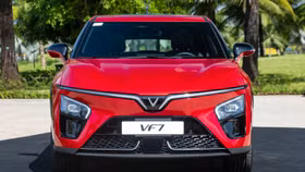 VF 7 là mẫu xe điện được thương hiệu VinFast ra mắt gần đây nhất vào cuối tháng 11/2023