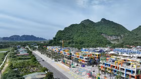 Đếm ngược ngày chiêm ngưỡng "Tầm view độc bản, thành phố triệu đô"