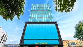 Trụ sở Ngân hàng TMCP Lộc Phát Việt Nam (LPBank) tại 17 phố Tông Đản, Hoàn Kiếm, Hà Nội