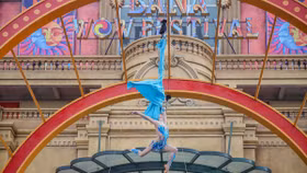 Âm nhạc của show được tuyển chọn từ nhiều nhà soạn nhạc tài năng