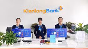 Nữ giao dịch viên KienlongBank kịp thời ngăn chặn khách hàng chuyển tiền cho đối tượng lừa đảo