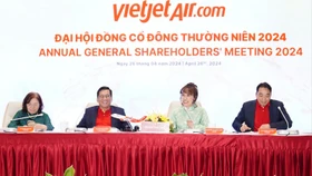 Vietjet đặt kế hoạch vận chuyển 27 triệu lượt khách năm 2024, chia cổ tức 25%