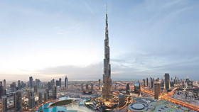 Tòa nhà Burj Khalifa (Các tiểu vương quốc Ả-rập Thống nhất - UAE)