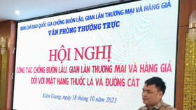 Ông Đặng Văn Dũng, Phó Chánh Văn phòng, Văn phòng Thường trực Ban Chỉ đạo 389 quốc gia phát biểu tại Hội nghị