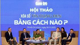 Nhiều thông tin từ các website cho vay lãi nặng với lãi suất trên 1.000%/năm.