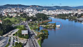 Vị trí đắc địa của Nhà hàng Thủy Tạ trên hồ Xuân Hương