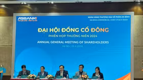 Cổ đông ABBank bức xúc vì ngân hàng không chia cổ tức, cổ phiếu chưa thể "cất cánh" trên HOSE