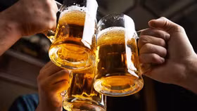 Khó bán hàng trên kênh truyền thống, ngành bia rượu đổ bộ lên sàn thương mại điện tử