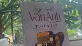 Cảm thức nhân văn từ một cây bút nữ