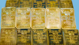 Giá vàng thế giới lẫn trong nước đồng loạt giảm