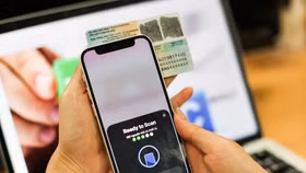 Việc áp dụng phương thức xác thực giao dịch bằng sinh trắc học được coi là biện pháp giúp người dân nâng cao nhận thức và kỹ năng tự bảo vệ tài sản của mình