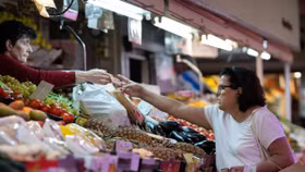 Cuộc chiến chống lạm phát bước vào “chặng cuối” trên toàn cầu