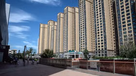 Bom nợ đáng sợ hơn Evergrande đang chực nổ tại Trung Quốc